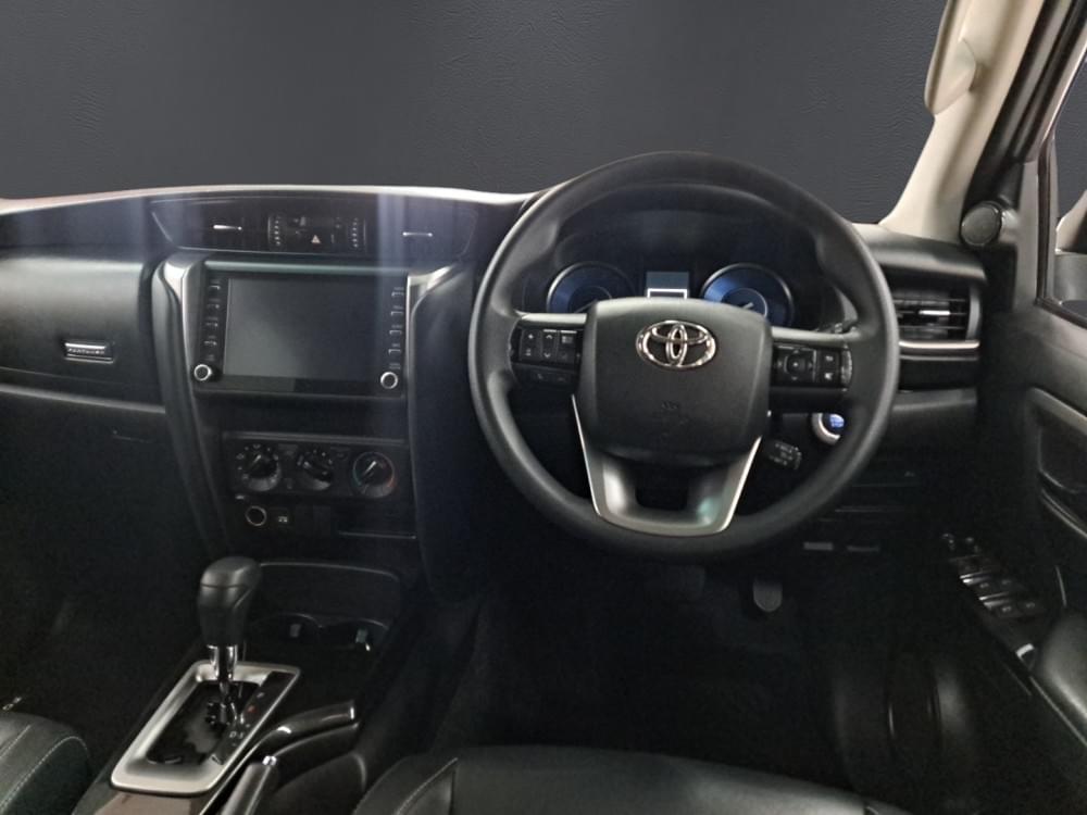 Toyota Fortuner 2.4 Gd-6 Rb At