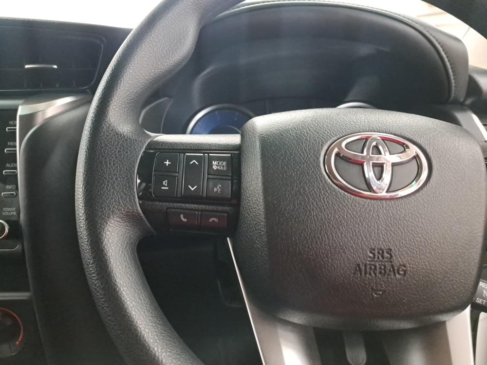 Toyota Fortuner 2.4 Gd-6 Rb At