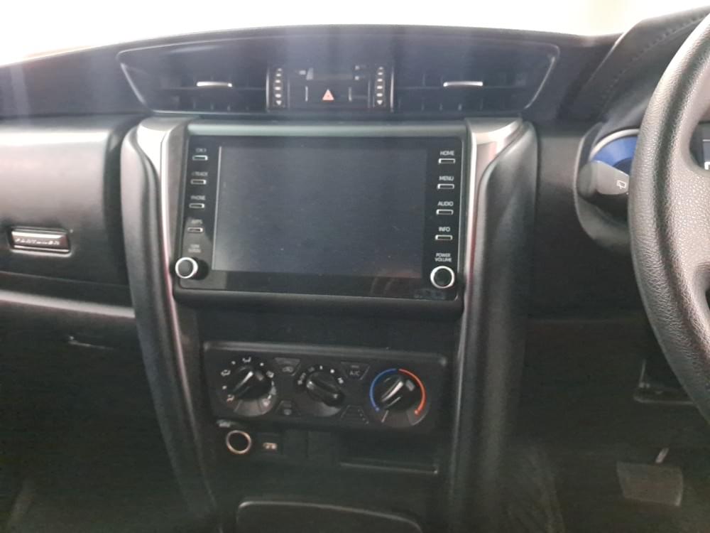 Toyota Fortuner 2.4 Gd-6 Rb At