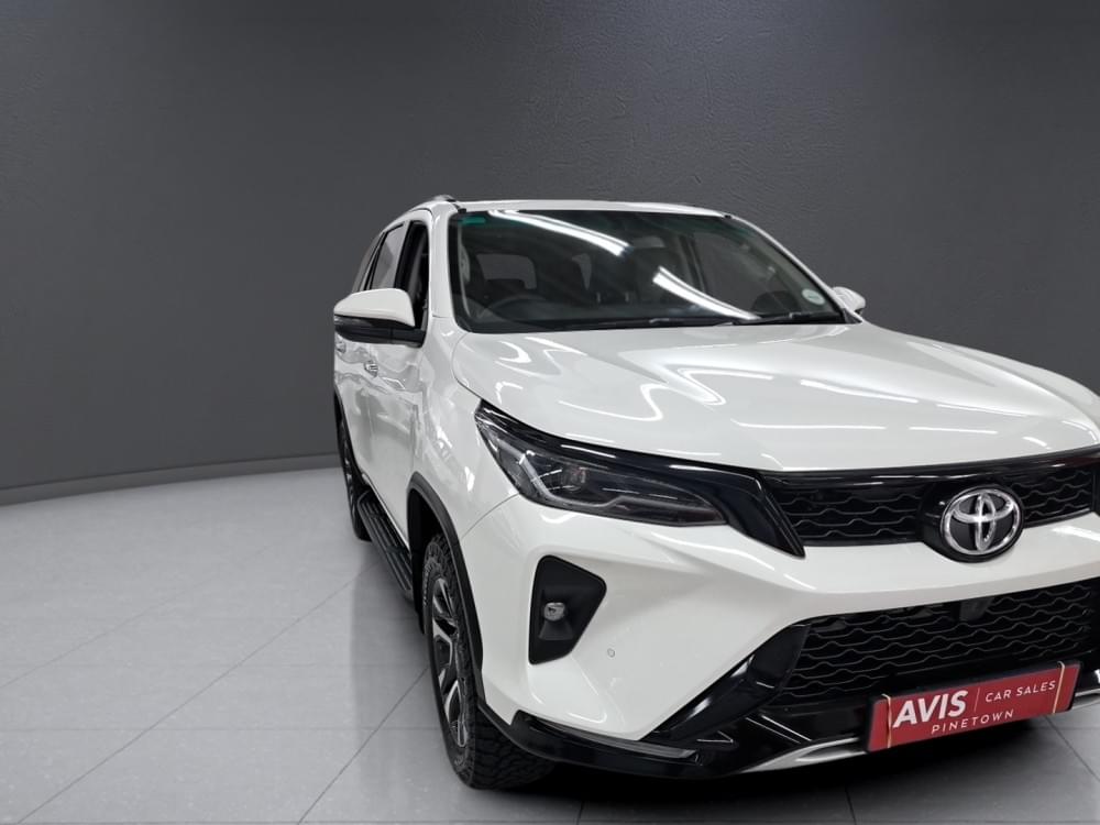 Toyota Fortuner 2.4 Gd-6 Rb At