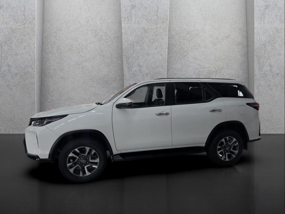 Toyota Fortuner 2.4 Gd-6 Rb At