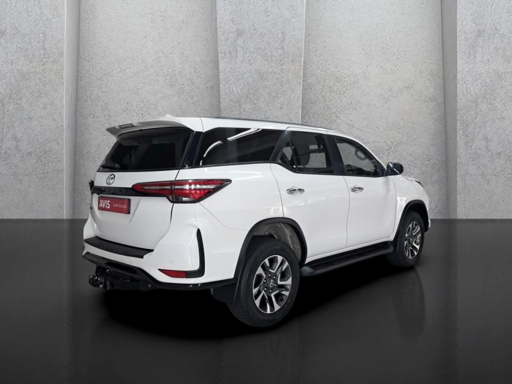 Toyota Fortuner 2.4 Gd-6 Rb At