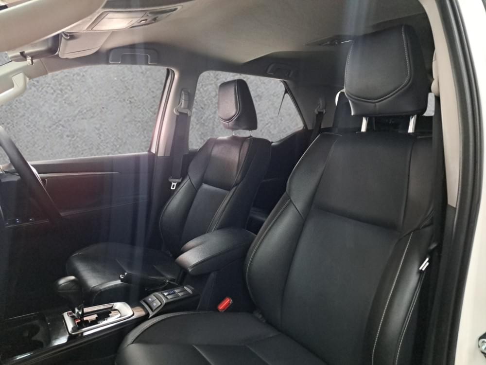 Toyota Fortuner 2.4 Gd-6 Rb At