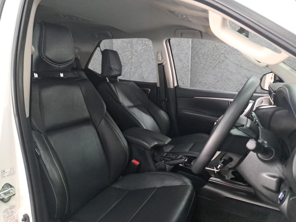 Toyota Fortuner 2.4 Gd-6 Rb At