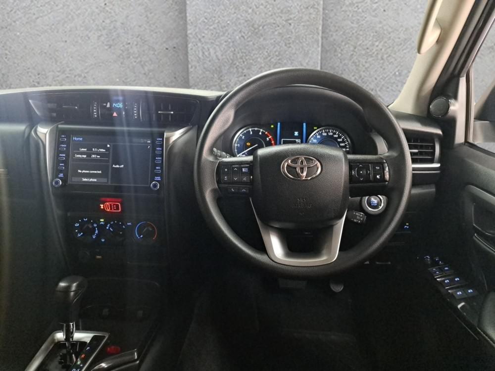 Toyota Fortuner 2.4 Gd-6 Rb At