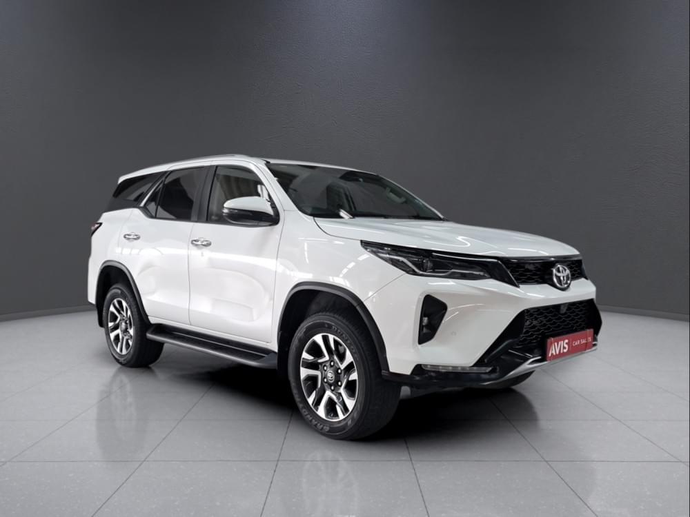 Toyota Fortuner 2.4 Gd-6 Rb At