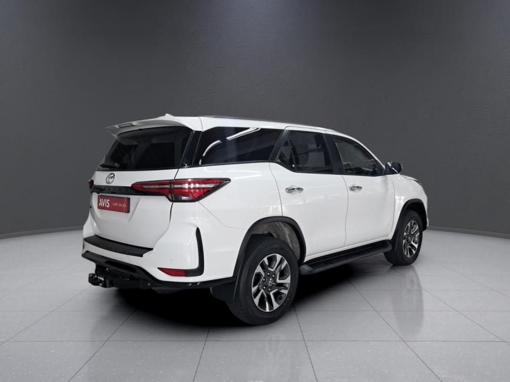 Toyota Fortuner 2.4 Gd-6 Rb At