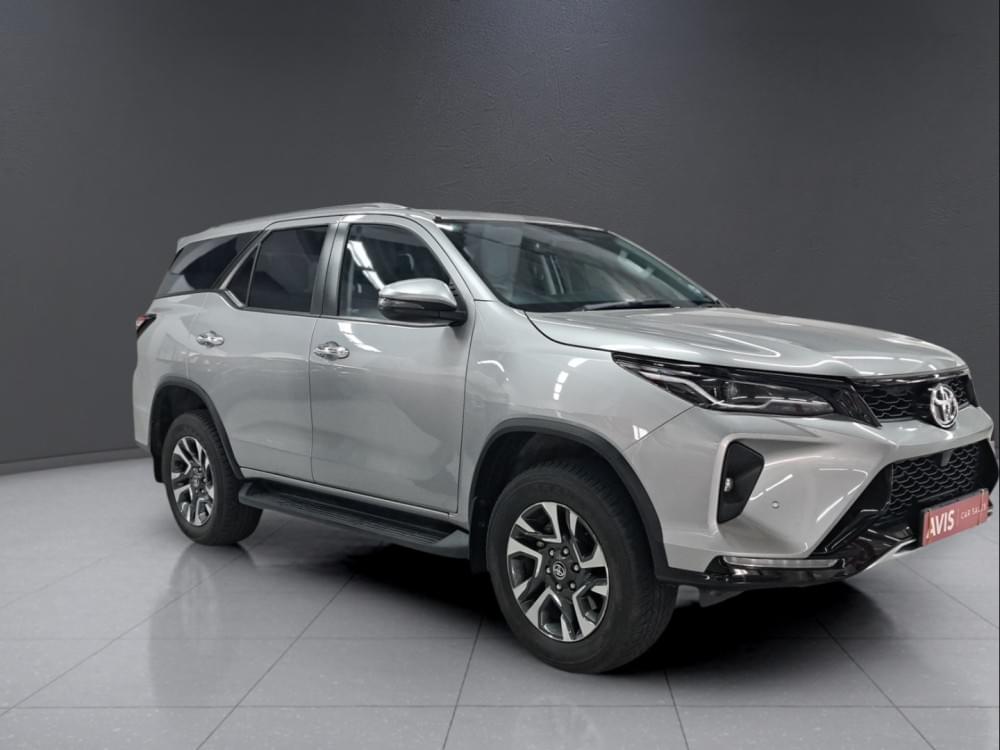 Toyota Fortuner 2.4 Gd-6 Rb At