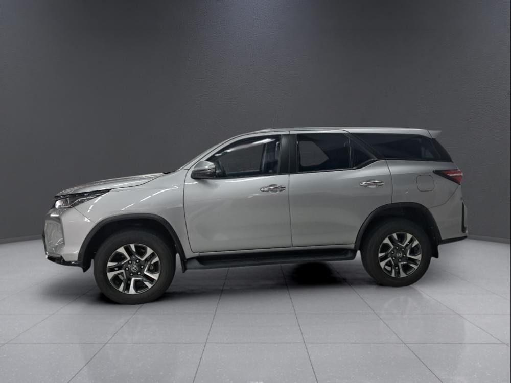 Toyota Fortuner 2.4 Gd-6 Rb At