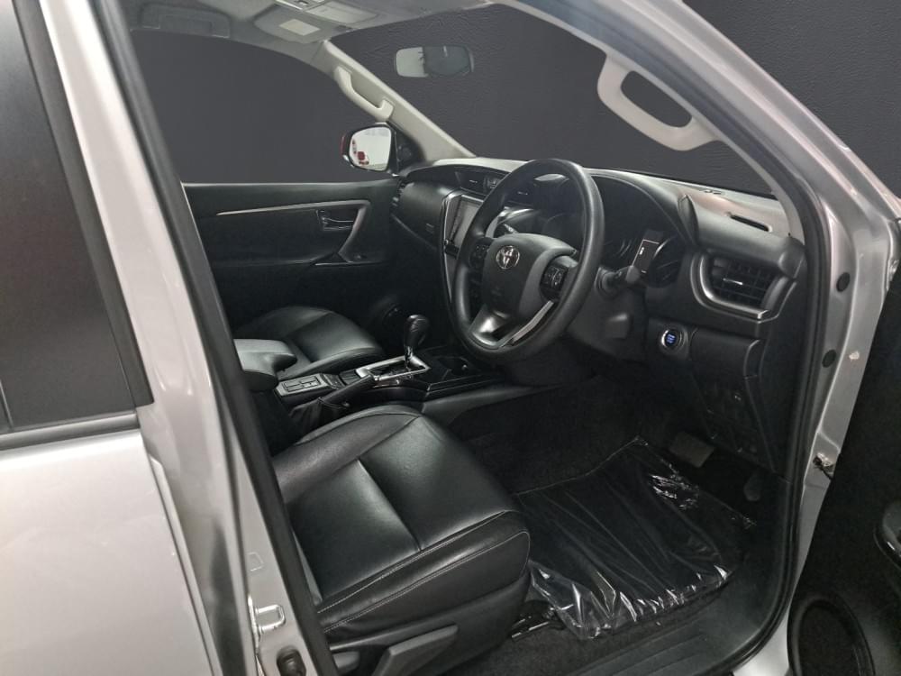 Toyota Fortuner 2.4 Gd-6 Rb At