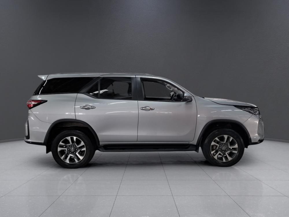 Toyota Fortuner 2.4 Gd-6 4X4 At
