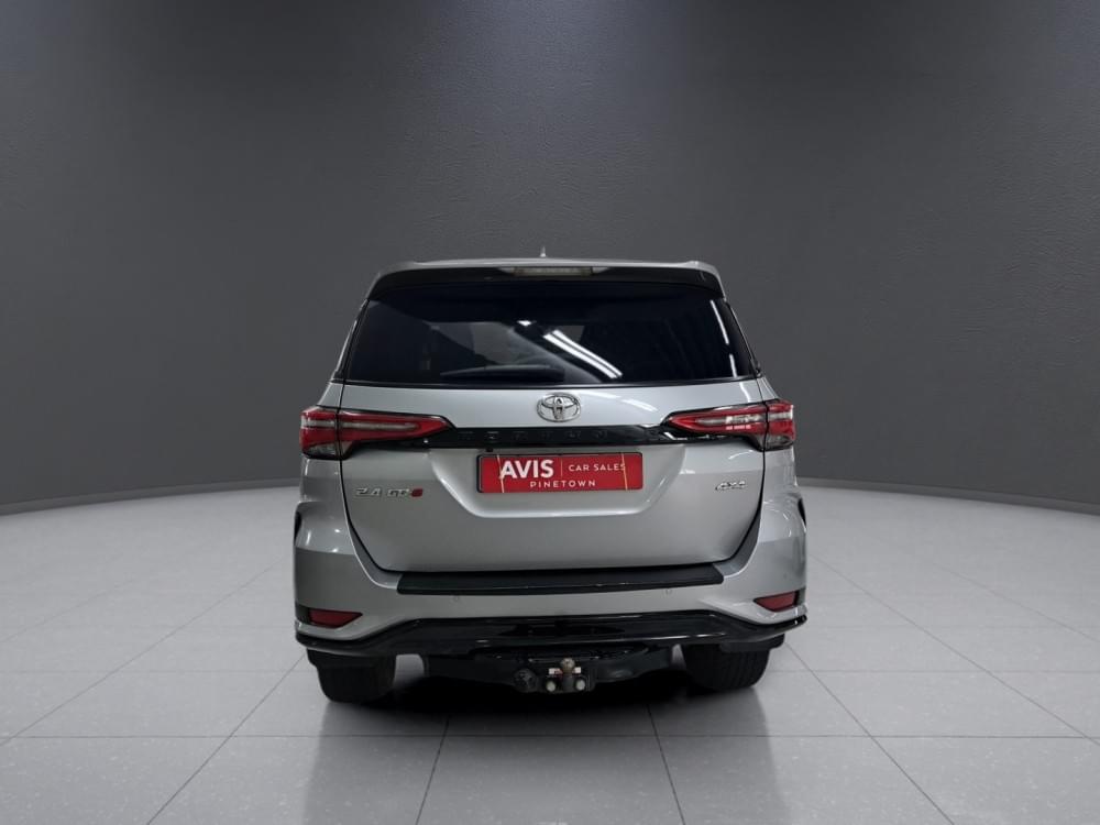 Toyota Fortuner 2.4 Gd-6 4X4 At