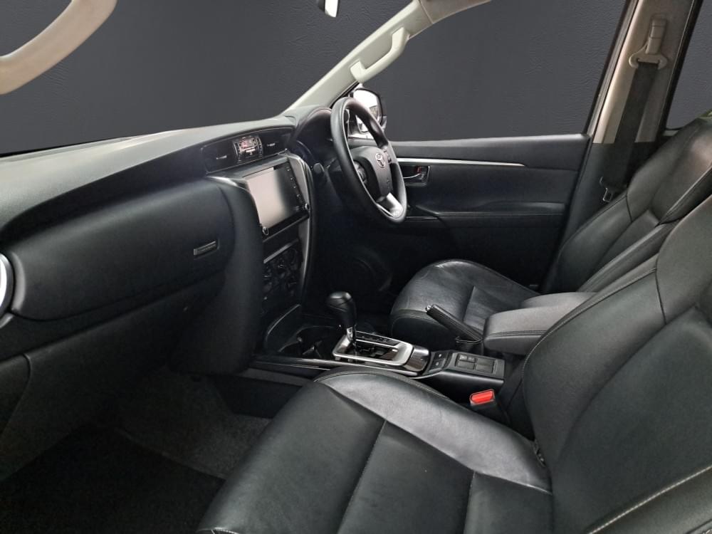 Toyota Fortuner 2.4 Gd-6 4X4 At