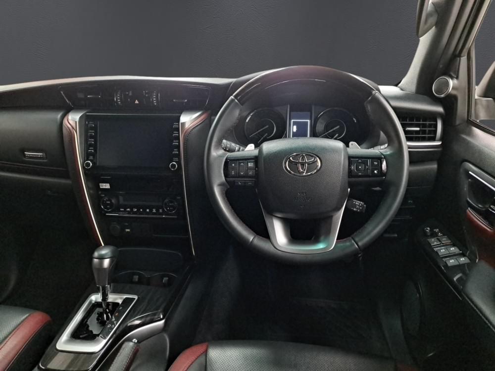 Toyota Fortuner 2.8 Gd-6 Rb At