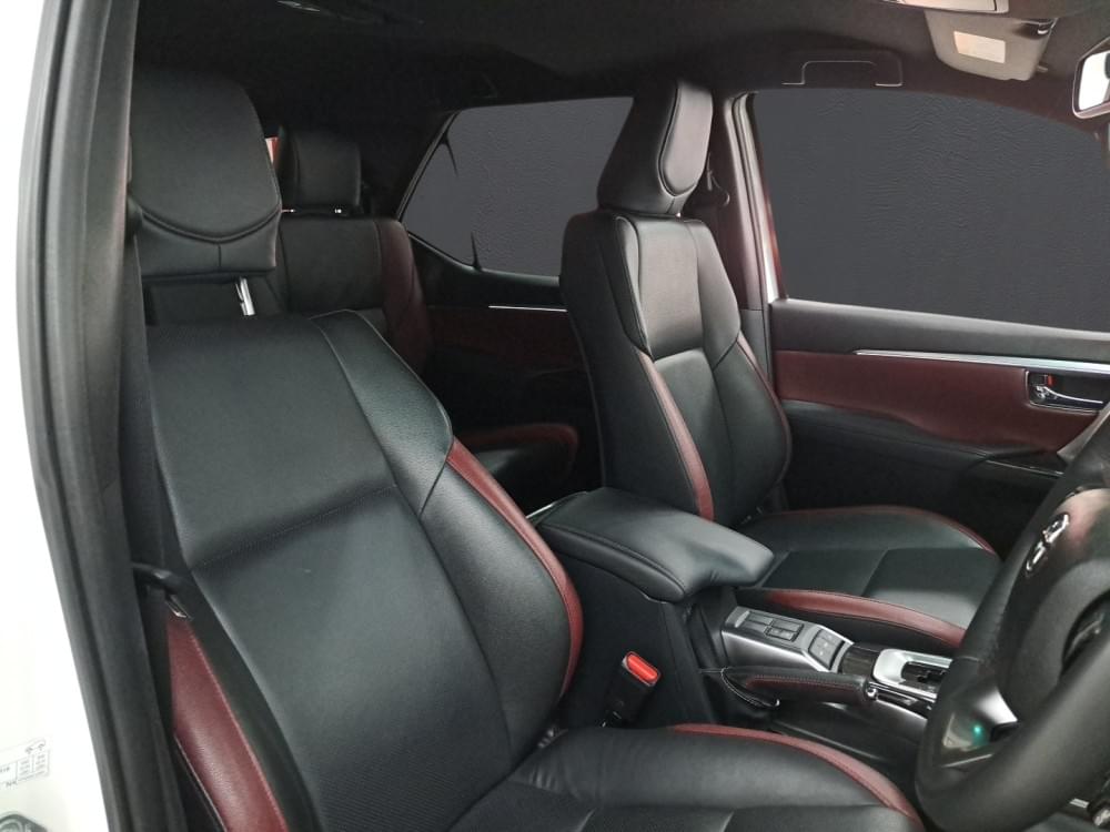 Toyota N/A 2.8 Gd-6 Rb At