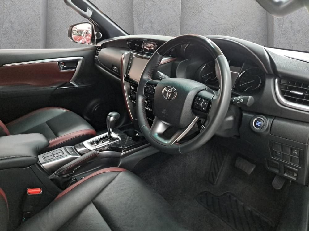 Toyota Fortuner 2.8 Gd-6 Rb At