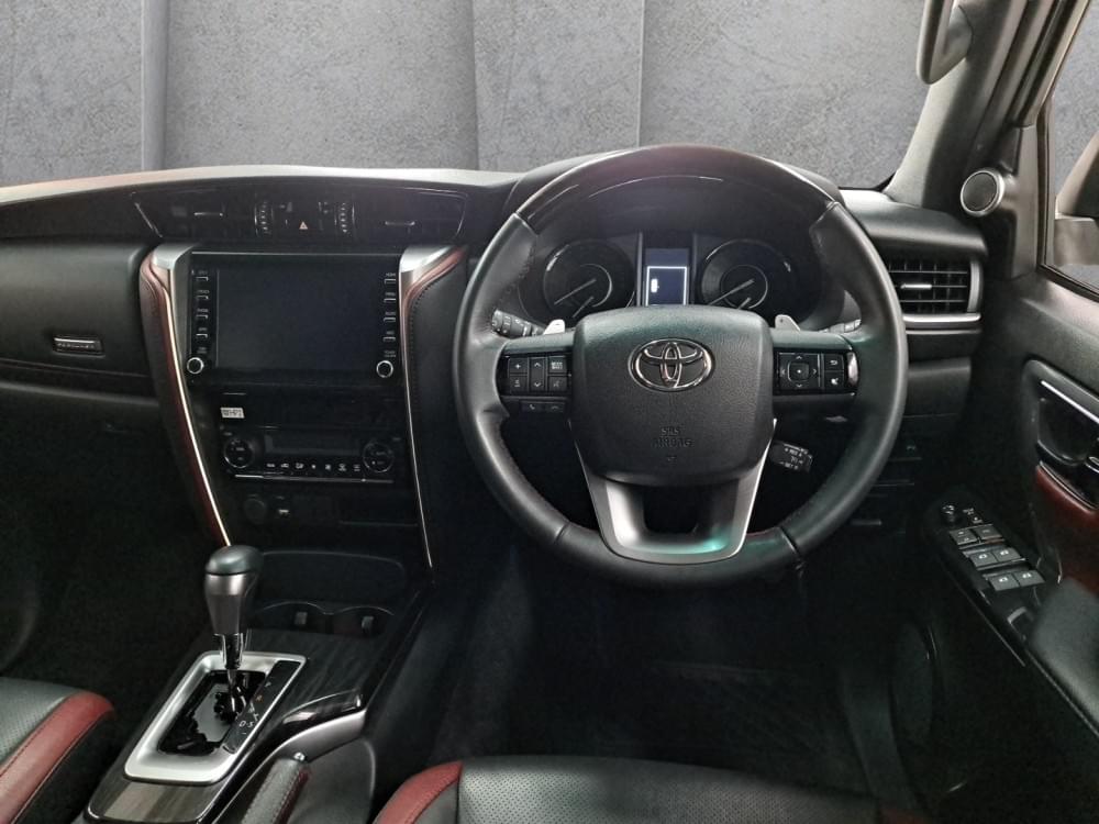 Toyota Fortuner 2.8 Gd-6 Rb At
