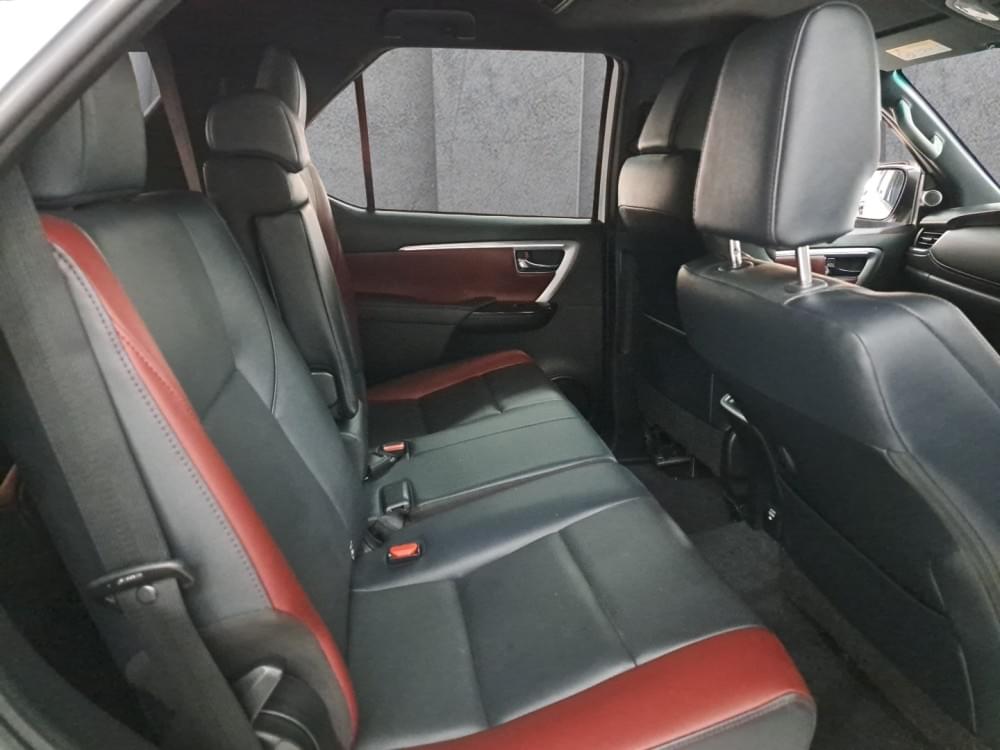 Toyota Fortuner 2.8 Gd-6 Rb At