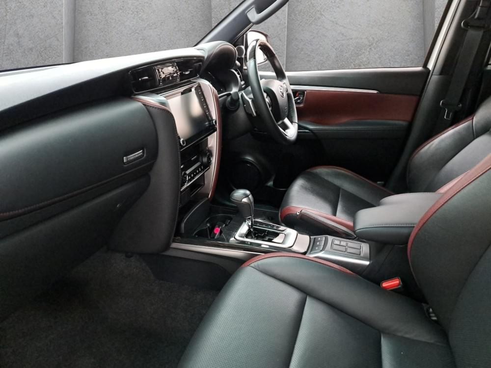 Toyota Fortuner 2.8 Gd-6 Rb At