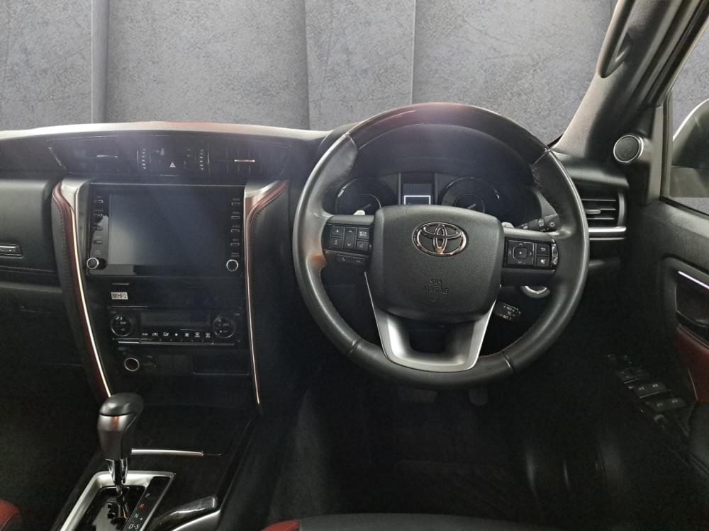 Toyota Fortuner 2.8 Gd-6 Rb At