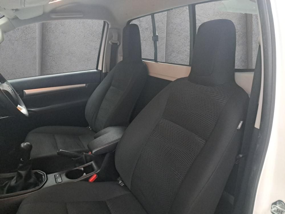 Toyota Hilux 2.4 Gd-6 Rb Raider