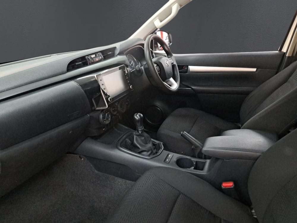 Toyota N/A 2.4 Gd-6 Raider 4X4