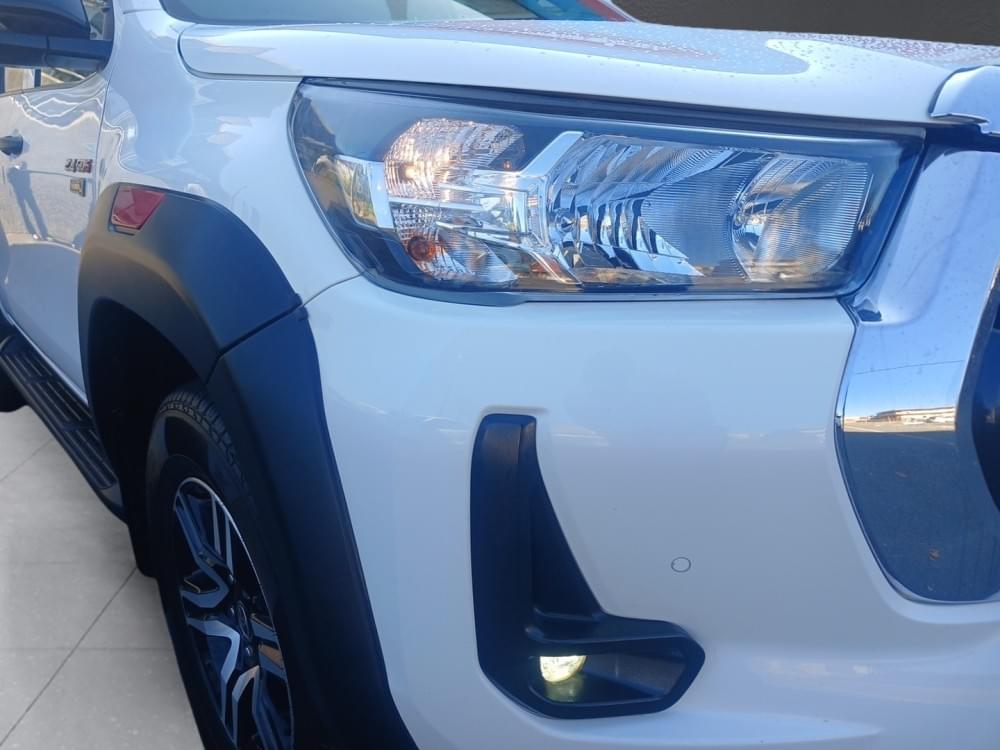 Toyota Hilux 2.4 Gd-6 Raider 4X4 At D Cab