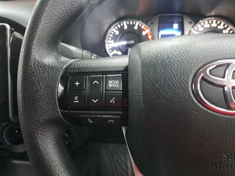 Toyota Hilux 2.4 Gd-6 Raider 4X4 At D Cab