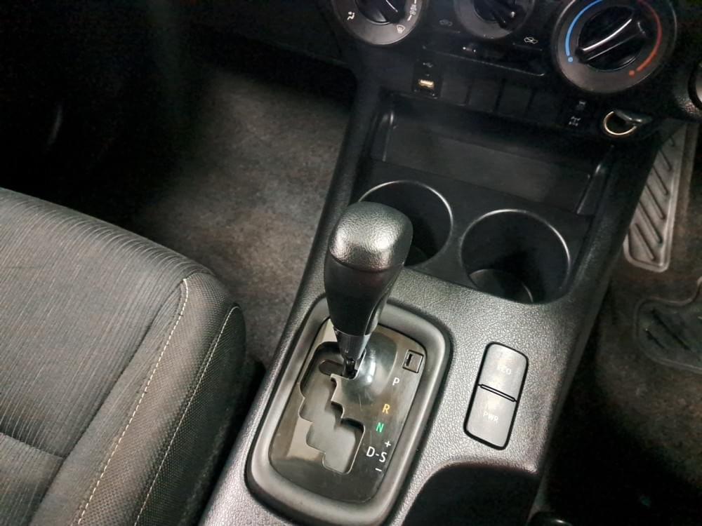 Toyota Hilux 2.4 Gd-6 Raider 4X4 At D Cab