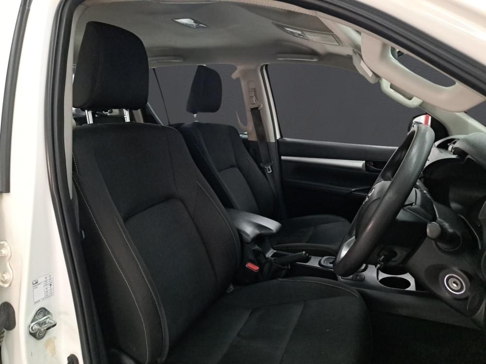Toyota Hilux 2.4 Gd-6 Raider 4X4 At D Cab