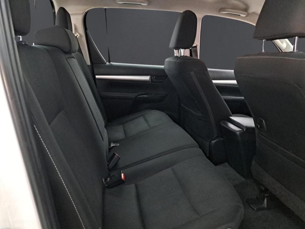 Toyota Hilux 2.4 Gd-6 Raider 4X4 At D Cab