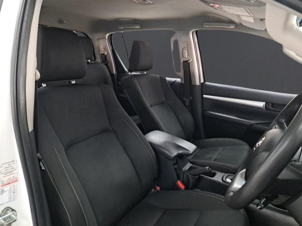 Toyota Hilux 2.4 Gd-6 Raider 4X4 At D Cab