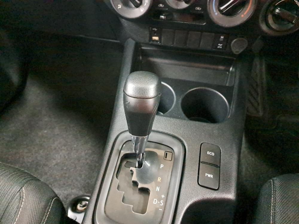 Toyota Hilux 2.4 Gd-6 Raider 4X4 At D Cab