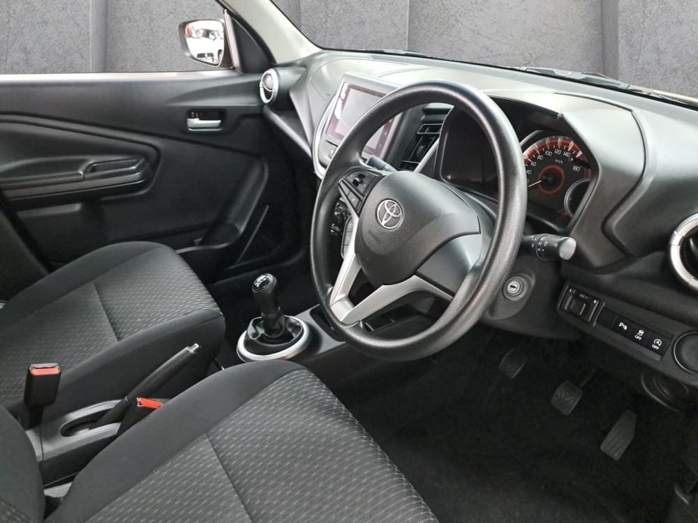 Toyota Vitz 1.0 Xr