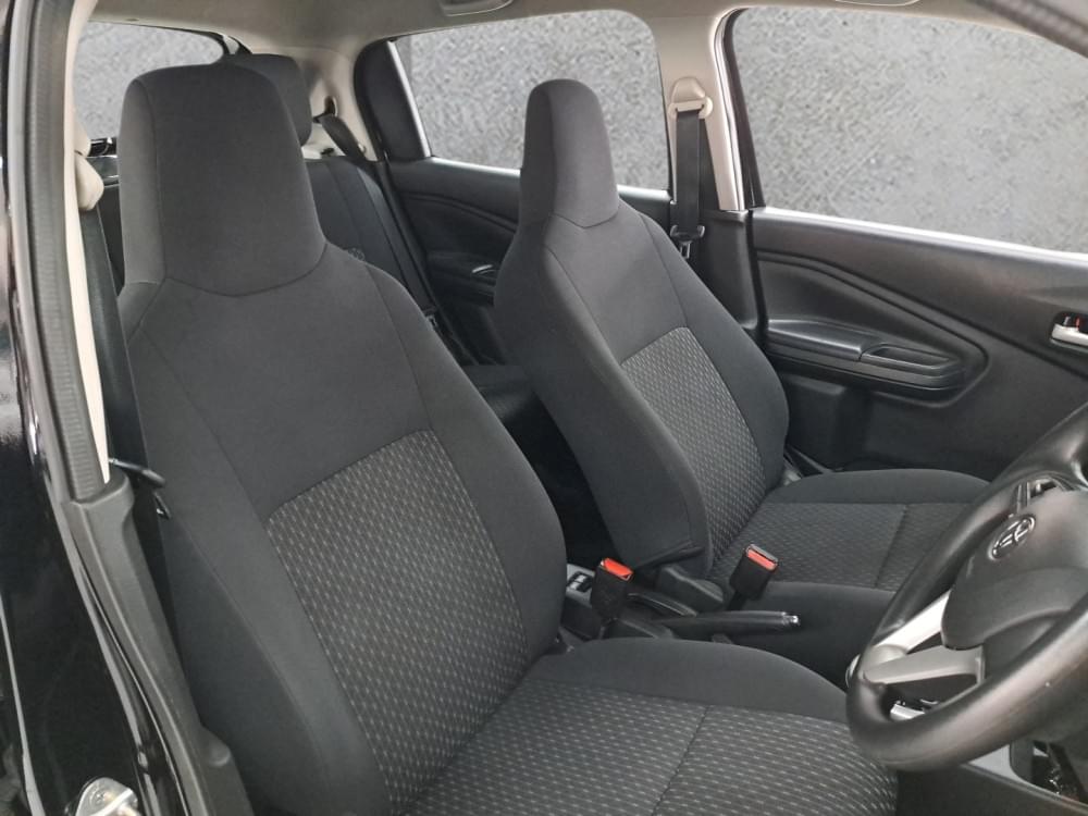 Toyota Vitz 1.0 Xr Amt