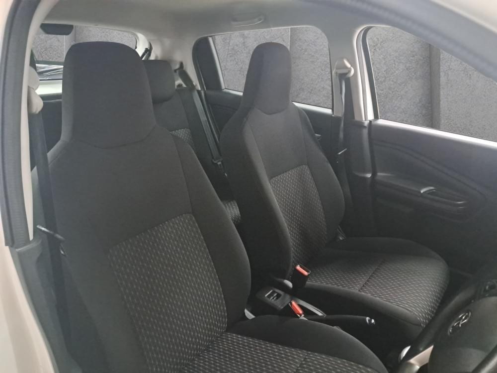 Toyota Vitz 1.0 Xr Amt