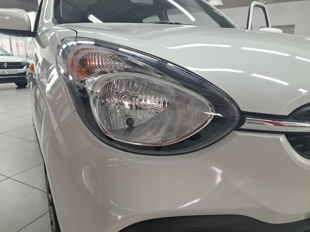 Toyota Vitz 1.0 Xr Amt