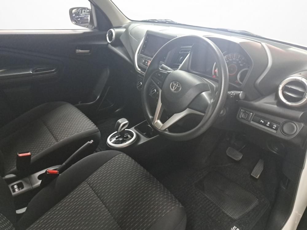 Toyota Vitz 1.0 Xr Amt