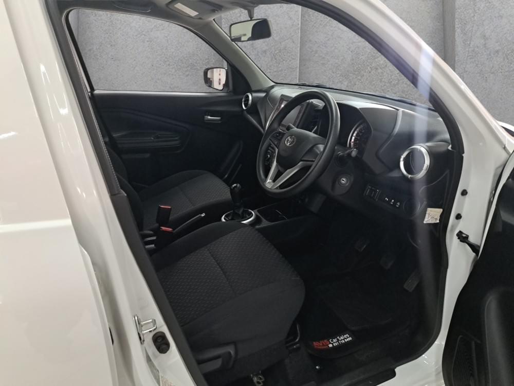 Toyota Vitz 1.0 Xr