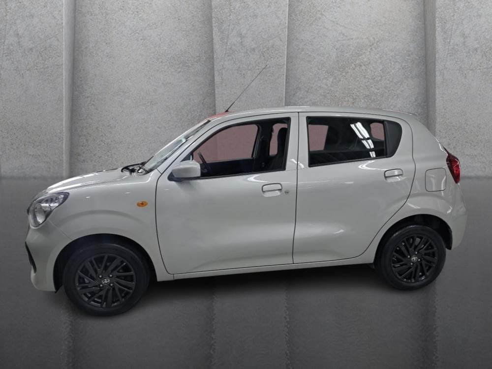 Toyota Vitz 1.0 Xr Amt