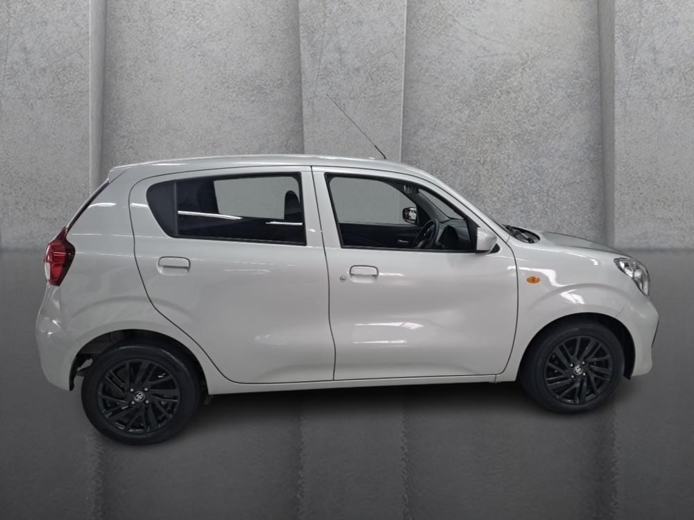 Toyota Vitz 1.0 Xr Amt