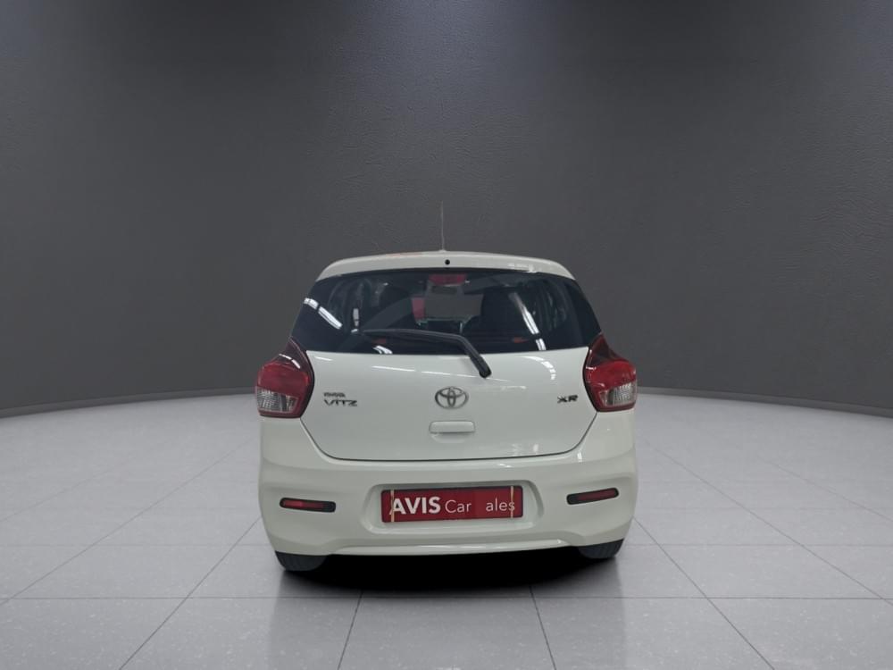 Toyota Vitz 1.0 Xr Amt