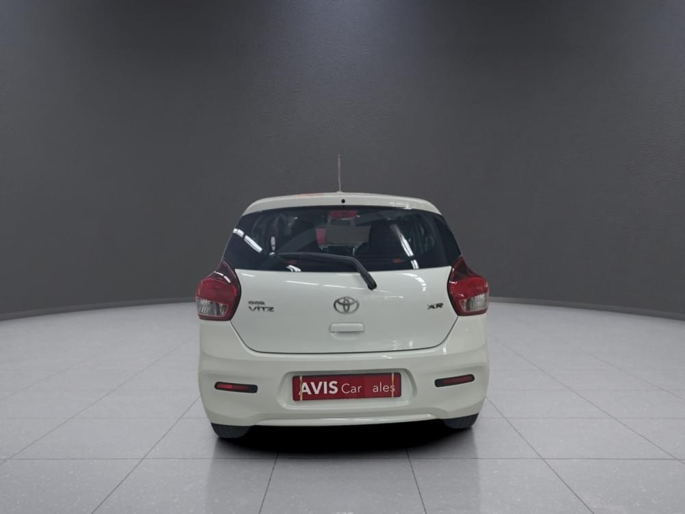 Toyota Vitz 1.0 Xr Amt