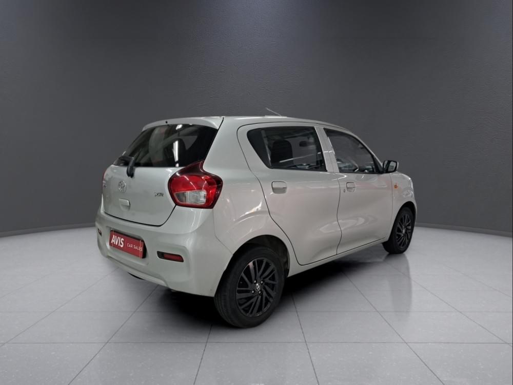 Toyota Vitz 1.0 Xr Mt