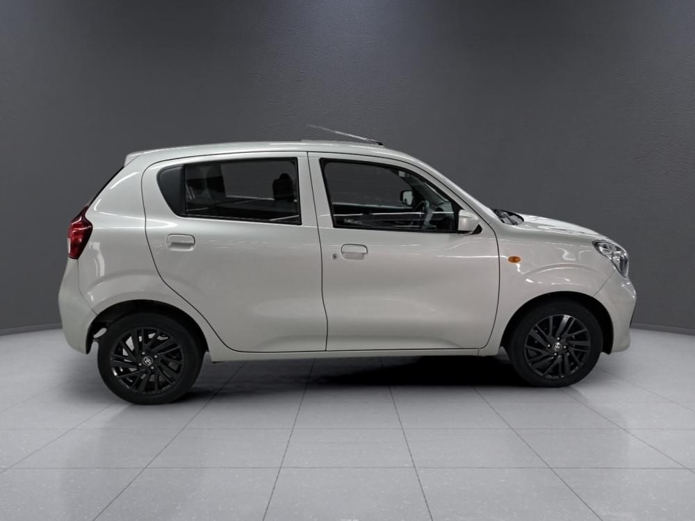 Toyota Vitz 1.0 Xr Mt
