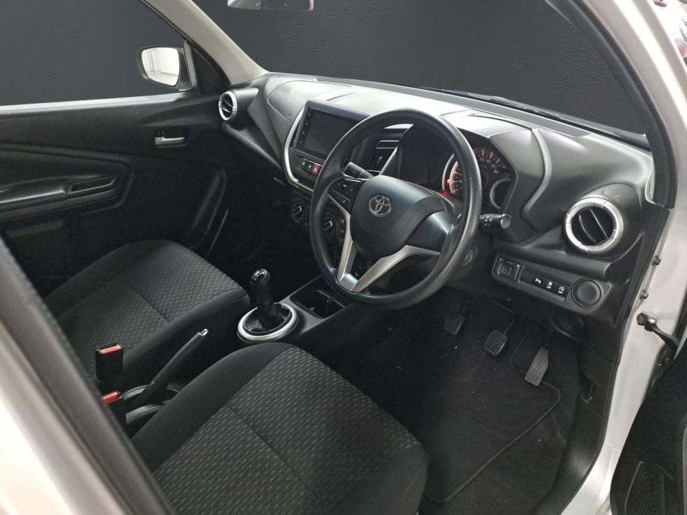 Toyota Vitz 1.0 Xr Mt