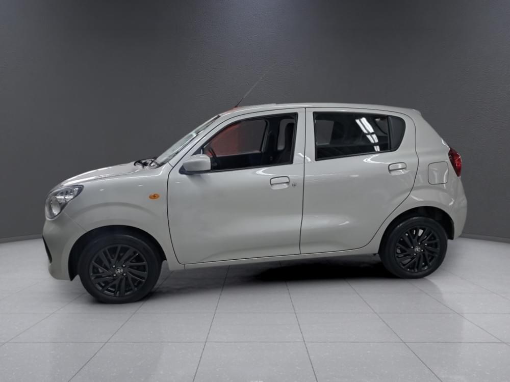 Toyota Vitz 1.0 Xr Amt
