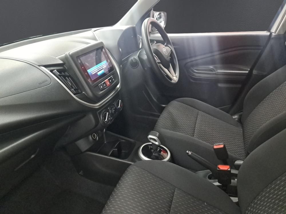 Toyota Vitz 1.0 Xr Amt