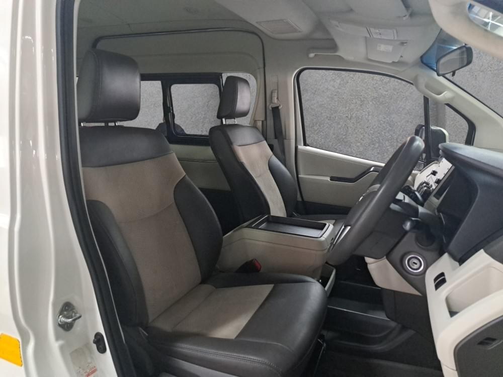 Toyota Quantum 2.8 Gl 14-Seater Slwb At
