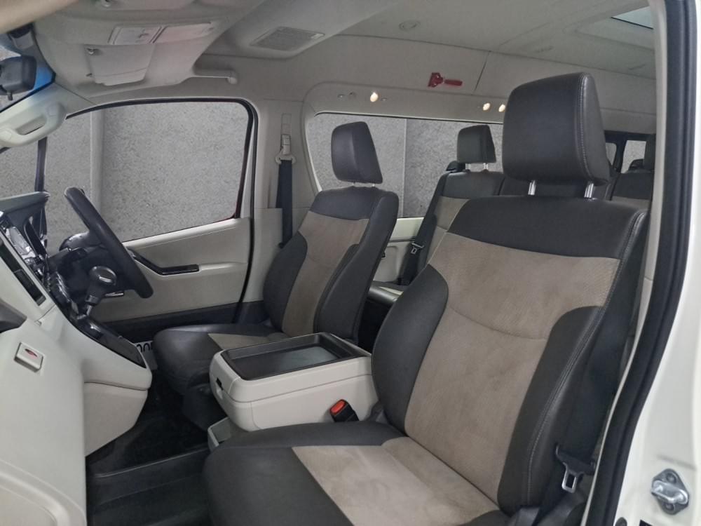 Toyota Quantum 2.8 Gl 14-Seater Slwb At